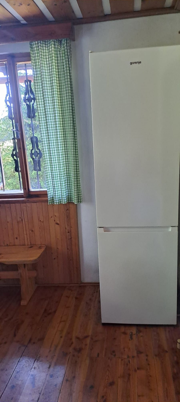 CHALUPA V LESE PRONÁJEM