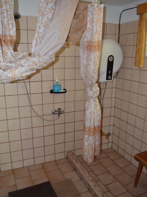 CHALUPA V LESE PRONÁJEM