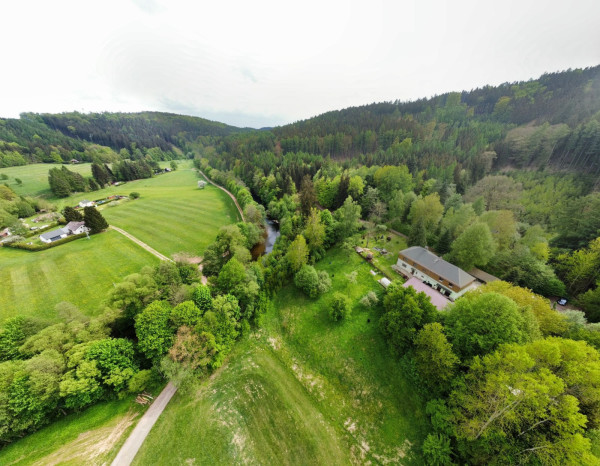 PRONÁJEM CHALUPY S BAZÉNEM I VÍŘIVÝM SUDEM