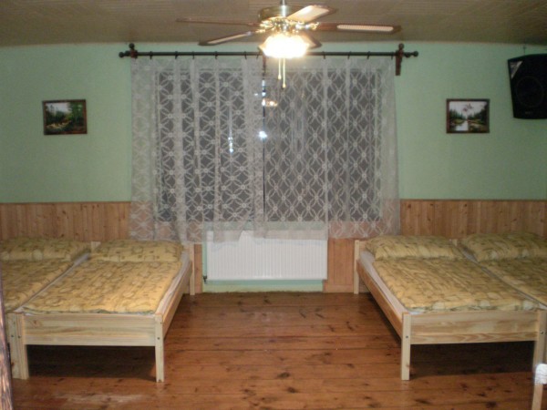 PRONÁJEM CHALUPY S BAZÉNEM I VÍŘIVÝM SUDEM