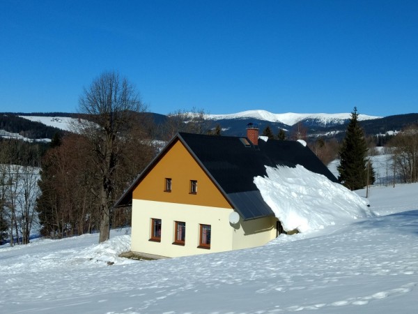 CHALUPA NA SAMOTĚ V KRKONOŠÍCH