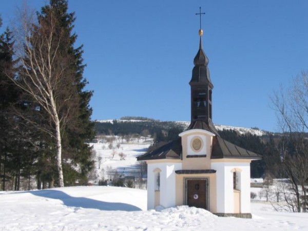 CHALUPA NA SAMOTĚ V KRKONOŠÍCH