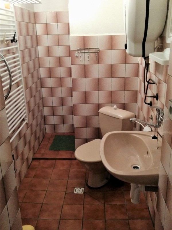 CHALUPA NA SAMOTĚ V KRKONOŠÍCH