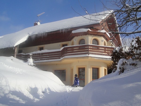 UBYTOVÁNÍ S BAZÉNEM V KRKONOŠÍCH