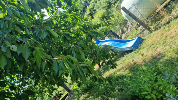 CHALUPA K PRONÁJMU S BAZÉNEM