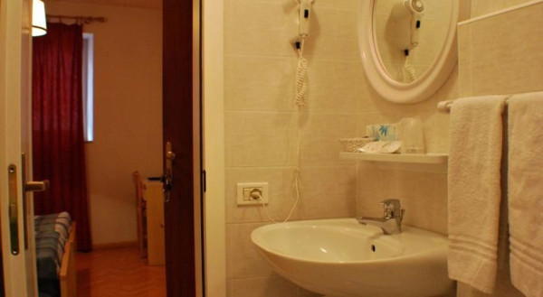 HOTEL S POLOPENZÍ 5 KM OD SJEZDOVKY