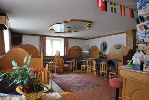 HOTEL S POLOPENZÍ 5 KM OD SJEZDOVKY