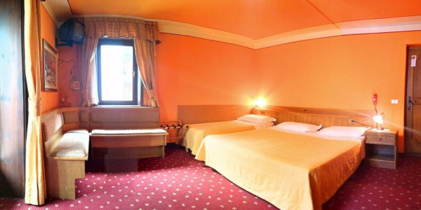 HOTEL S POLOPENZÍ ITÁLIE