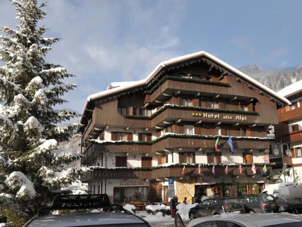 HOTEL S POLOPENZÍ ITÁLIE