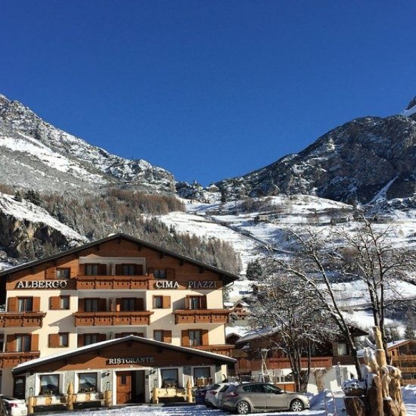 HOTEL S POLOPENZÍ U SKIAREÁLU ITÁLIE