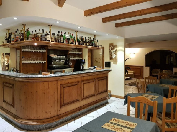 HOTEL S POLOPENZÍ U SKIAREÁLU ITÁLIE