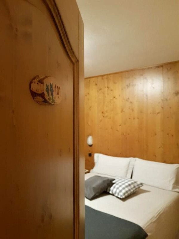 HOTEL S POLOPENZÍ U SKIAREÁLU ITÁLIE