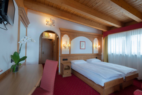 HOTEL S WELLNESS A BAZÉNEM ITÁLIE