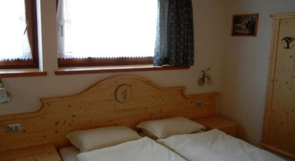 HOTEL SE SNÍDANÍ 3 KM OD VLEKŮ V CAVALESE