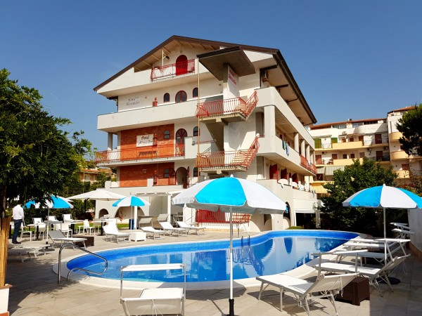 Hotel Alexander *** - Giardini Naxos - Sicílie