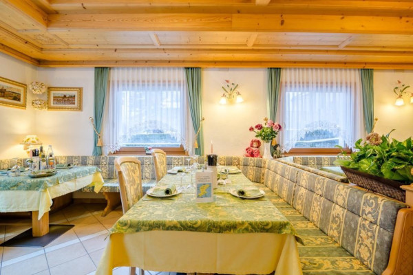 UBYTOVÁNÍ MARMOLADA 2 KM OD VLEKU