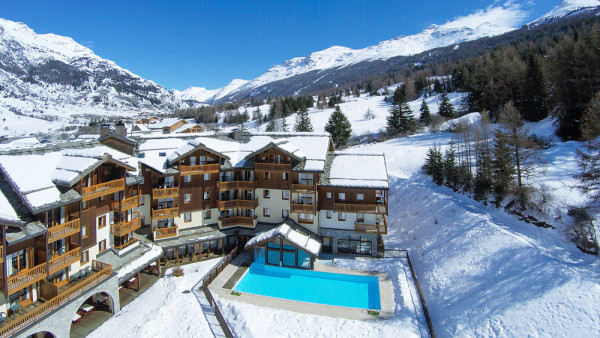 UBYTOVÁNÍ PŘÍMO NA SJEZDOVCE