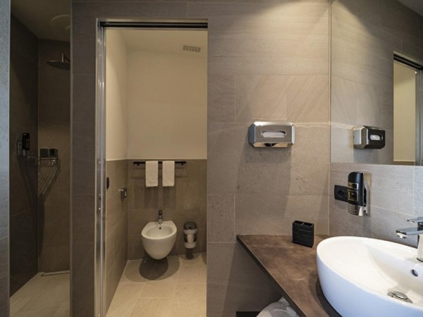 UBYTOVÁNÍ S WELLNESS A BAZÉNEM
