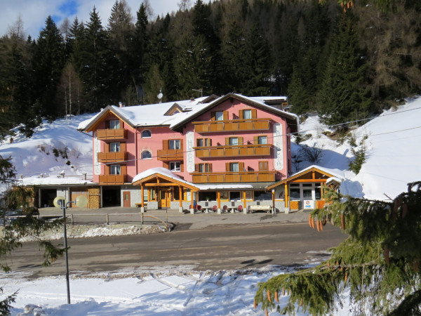 UBYTOVÁNÍ U LANOVKY PASSO TONALE