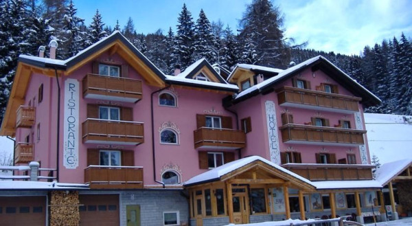 UBYTOVÁNÍ U LANOVKY PASSO TONALE