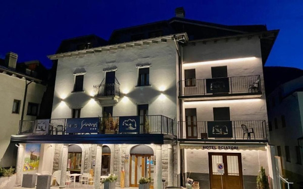 UBYTOVÁNÍ U LANOVKY VAL DI SOLE, PONTE DI LEGNO