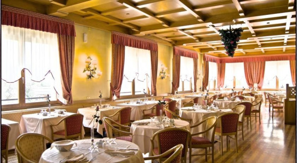WELLNESS HOTEL S POLOPENZÍ MARILLEVA-FOLGARIDA