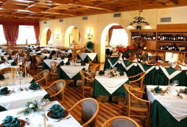 WELLNESS HOTEL S POLOPENZÍ MARILLEVA-FOLGARIDA