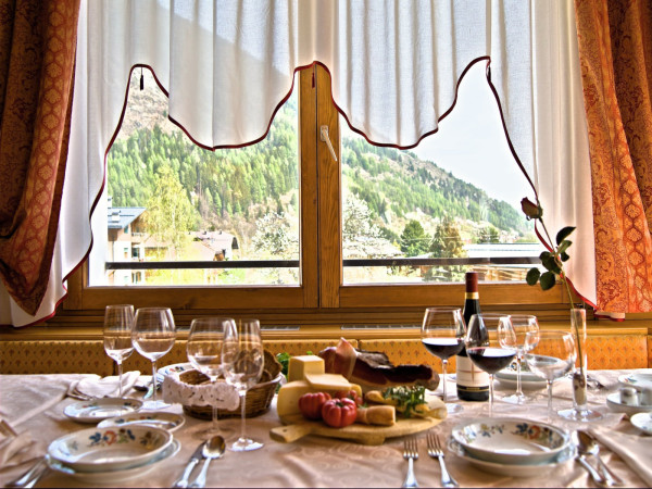 WELLNESS HOTEL S POLOPENZÍ MARILLEVA-FOLGARIDA