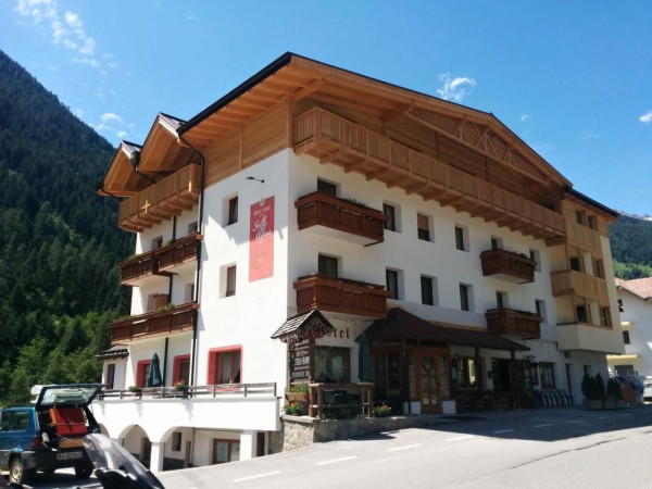 WELLNESS HOTEL VAL DI PEJO