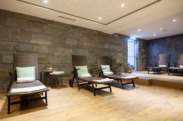 TERMÁLNÍ LÁZNĚ RAKOUSKO: NEJLEPŠÍ WELLNESS POBYTY A DOVOLENÁ