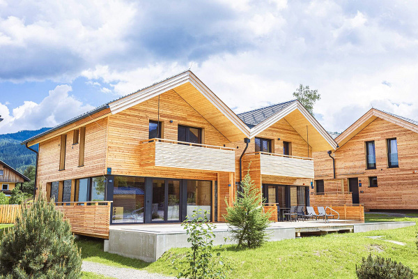 TERMÁLNÍ LÁZNĚ RAKOUSKO: NEJLEPŠÍ WELLNESS POBYTY A DOVOLENÁ