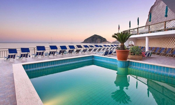 DOVOLENÁ ISCHIA, ZÁJEZDY ITÁLIE