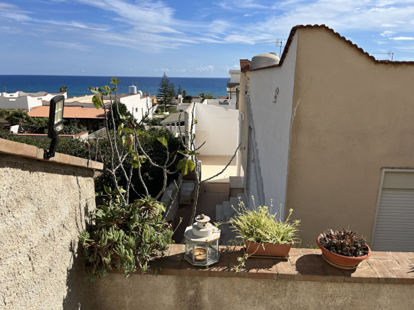 PRONÁJEM APARTMÁNU U MOŘE NA SICÍLII