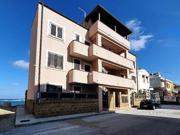 UBYTOVÁNÍ NA PLÁŽI, ZÁJEZDY ITÁLIE