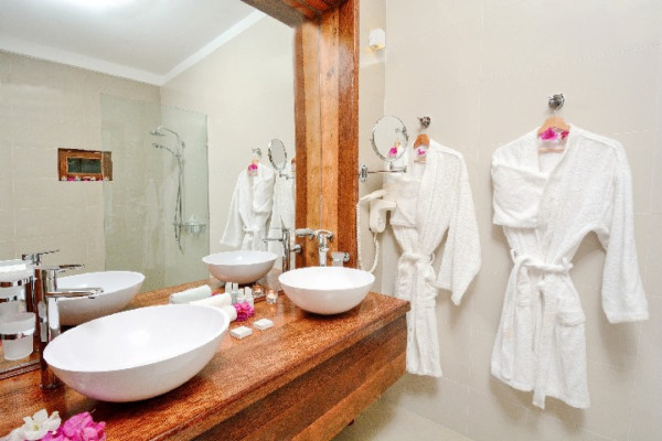 ZÁJEZDY TANZÁNIE A ZANZIBAR LETECKY